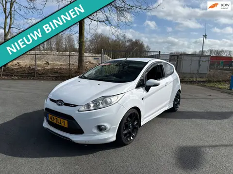 Ford Fiesta 1.6 Metal LEUKE AUTO RIJDT EN SCHAKELT GOED