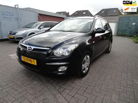 Hyundai I30 CW 1.4i Blue Dynamic KM 260241 NAP AIRCO)