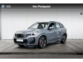 BMW iX1 eDrive20 M Sport Pro / Driving Assistant Professional / Harman Kardon / Head-Up / Glazen Sch