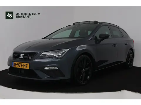 Seat Leon ST 1.5 TSI FR Ultimate Edition Black (PANORAMADAK, CAMERA, STOELVERWARMING, NAVIGATIE, PAR