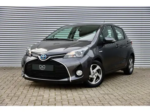 Toyota Yaris 1.5 Hybrid Aspiration | 2e Eigenaar | Airco | Stoelverwarming