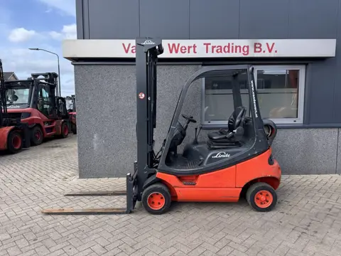 Linde H18T-03 triplo 545 freelift sideshift 2002 6800uur LPG