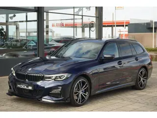 BMW 3-serie Touring 330e High Executive | M Sport | PANO | ACC