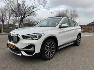 BMW X1 SDrive18i High Executive Vol Optie’s……..