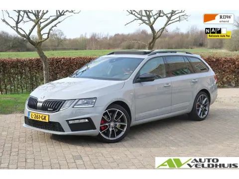 Skoda Octavia Combi 2.0 TSI RS 245 Business VRS PANO-DAK/TREKHAAK/CAMERA/STOELVER/