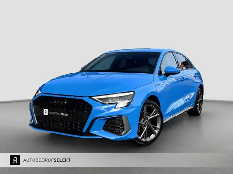 Audi A3 Sportback 40 TFSI e S-line | Matrix LED | Trekhaak | Elektr. stoelen | Camera | Carplay | Sf