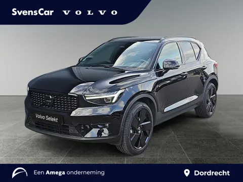 Volvo XC40 2.0 B3 Ultra Dark | Panoramadak | 360 graden camera | Pixel LED koplampen | Stoelverwarmi