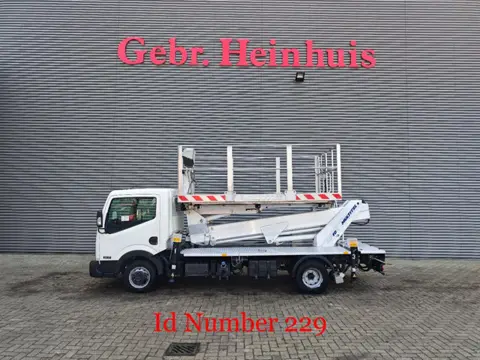 Nissan Cabstar 35.13 NT400 Multitel MS100 (bj 2017)