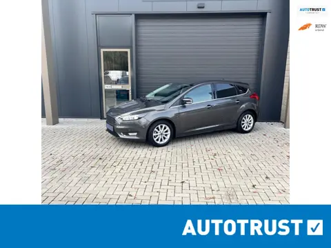Ford Focus 125pk Titanium CAMERA | LANE ASSIST | CARPLAY | PARK ASSIST | STUURVERWARMING | CLIMA | B