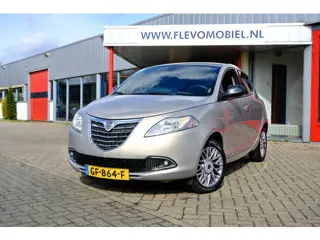 Lancia Ypsilon 0.9 TwinAir Platinum 5-drs Pano|1e Eig|Half Leder|Clima|LMV