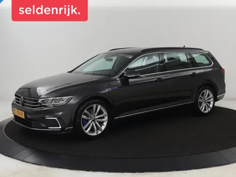 Volkswagen Passat 1.4 TSI PHEV GTE | Stoelverwarming |  Adaptive cruise | Carplay | Navigatie | 18''