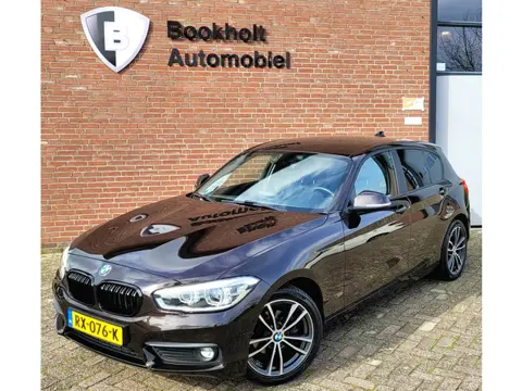 BMW 1-serie 118i Sportstoel, LED (Sparkling Brown Metallic), NL-NAP
