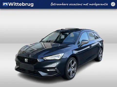 SEAT Leon Sportstourer 1.5 eTSI FR / AUTOMAAT/ PANO/ ELEK.ACHTERKLEP/ ACC/ STUUR+STOELVERWARM./ FULL