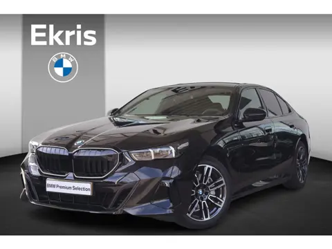 BMW i5 eDrive40 M Sport Edition 84 kWh | cruise control adaptief met Stop&Go | Glazen Panoramadak | 