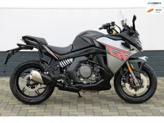 CFMoto Tour 650 GT Carbon Edition met slechts 8113 km !!
