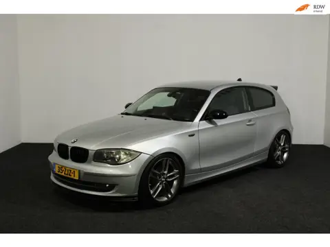 BMW 1-serie 116i Executive · Rijk uitgerust · Xenon· Navigatie · 2007 · Lichtmetaal ·nieuwe APK en a