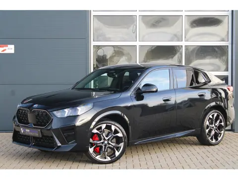 BMW X2 SDrive20i M-Sport Pro | Pano | HK | HUD | Memory | 21'' | Iconic Glow