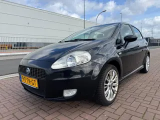 Fiat Grande Punto 1.4 1e eigenaar/Airco/5 drs/Ruime APK
