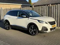 Peugeot 3008 1.2 PureTech Crossway motor stottert en houdt in