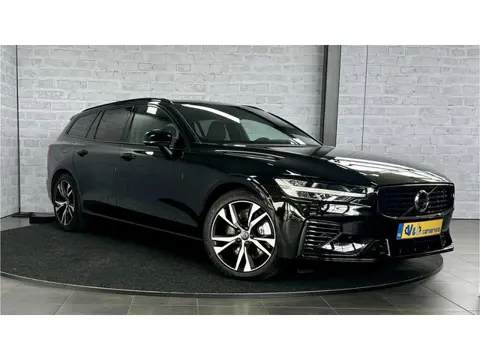 Volvo V60 2.0 T8 Recharge AWD R-Design / Masage / Stoelver/koeling / Pano / Carplay