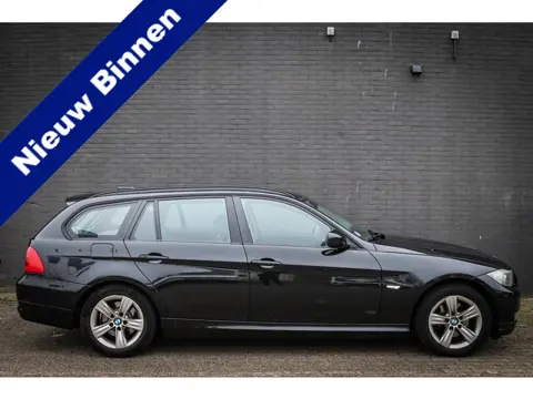 BMW 3 Serie Touring 318i Luxury Line Net binnen - Nu al te bezichtigen
