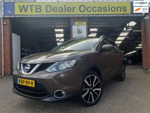 Nissan Qashqai 1.2 N-Vision, Panorama dak, 1e Eigenaar, Dealer onderhouden, Trekhaak, alle fabriekso