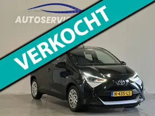 Toyota Aygo 1.0 VVT-i x-play Zwart Carplay | Xenon | Cruise