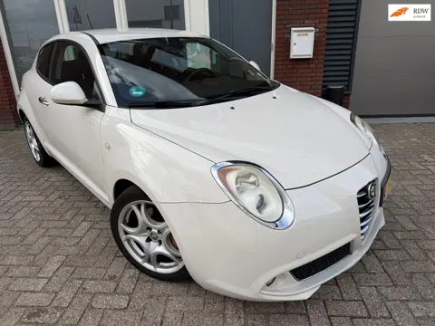 Alfa Romeo MiTo 1.4 T / Navi / PDC / Clima / LM