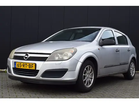 Opel Astra 1.6 Essentia Airco | Cruise Control | 15 Inch LMV | GEEN APK!!