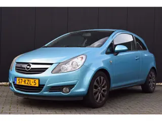 Opel Corsa 1.4 16V '111' Edition Airco | Originele Audio | Sportstoelen | Cruise Control | Verbruikt