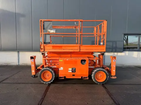 Skyjack SJ6832RT Schaarhoogwerker 12 meter (bj 2015)