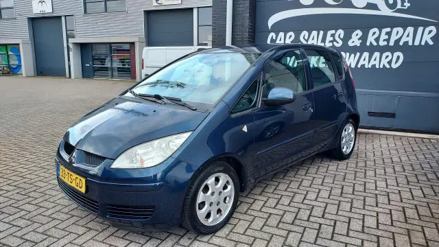 MITSUBISHI COLT 1.3i 16V met Nieuwe APK / 80.000 km