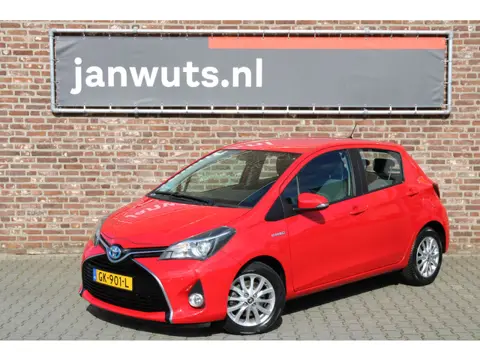 Toyota Yaris 1.5 Hybrid Aspiration Sport (bj 2015)