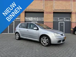 Volkswagen Golf 1.6 FSI Sportline