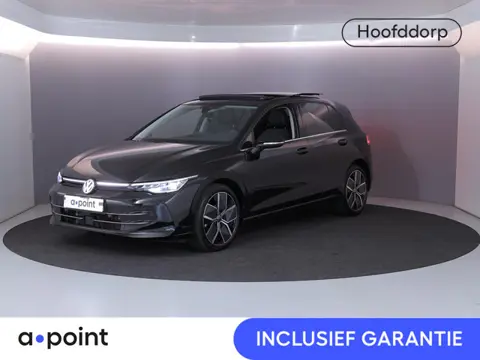 Volkswagen Golf 1.5 eHybrid Style Edition 204 pk Automaat (DSG) | Verlengde garantie | Navigatie via