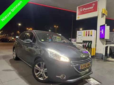 Peugeot 208 1.6 e-HDI Allure Led Sensor Clima Netjes