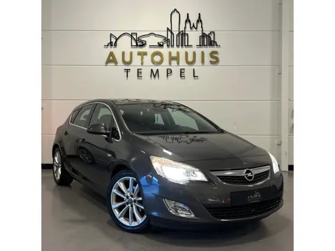 Opel Astra 1.6 Cosmo Nap Airco 5Deurs Cruise Leder Stoelverw Trekhaak Isofix