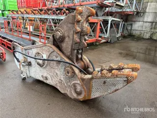 Demarec DSP-60 Q/C Demolition Pulverizer (bj 2008)