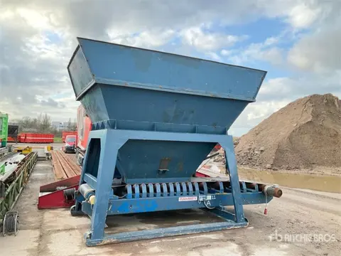1250.C3 Dosing Aggregate Hopper