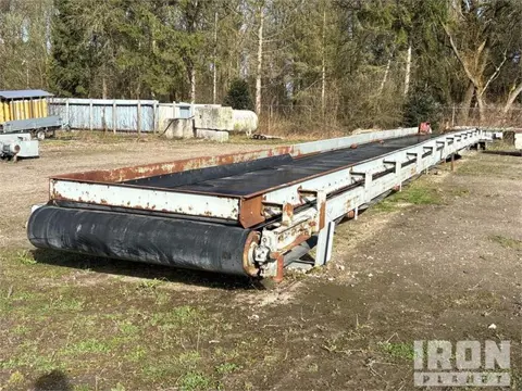 2000 mm x 24900 mm Conveyor
