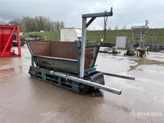 Aggregate Hopper
