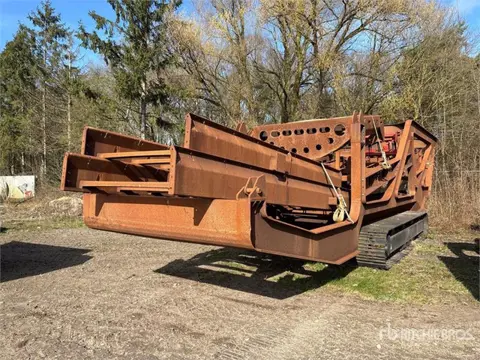 Tracked Screening Plant Chassis