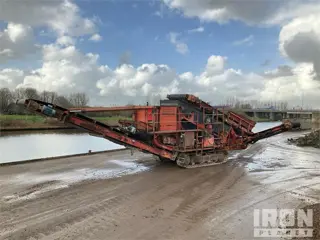 Tracked Screen Plant
