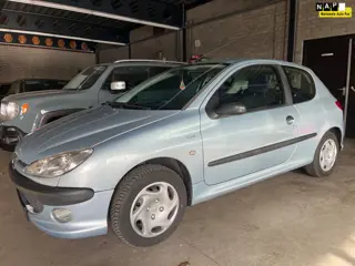 Peugeot 206 1.4 XR Challenge | Apk 01-2027 | Let op, motor valt uit |