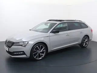 Skoda Superb Combi 1.4 TSI iV Sportline Business | 218 PK | SoH 94% | Panoramadak | Matrix LED kopla