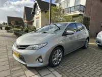 Toyota Auris 1.8 Hybrid Executive trekhaak (bj 2015)