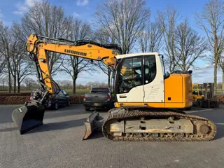 Liebherr R914 Compact 2023 3600 uur met SMP DKS (bj 2023)