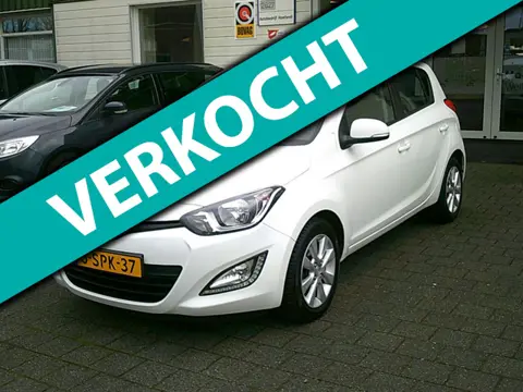Hyundai I20 1.4i i-Vision (Aut./AIRCO/LMV/NAV.)
