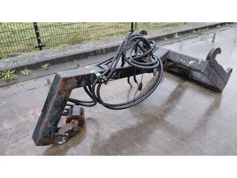 Volvo Brick clamb stenenklem with rotating jib