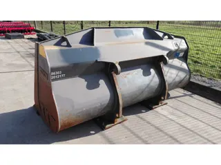 Volvo wheel loader bucket 2.70m wide 2.7m3 for L90